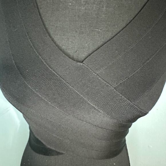 BEBE Black Metallic Bandage Crop Top – S – Y2K Glam - Picture 4 of 11